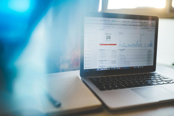 Guide Ultime: Démarrer un e-commerce sans stock en 2023