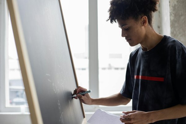 10 stratégies efficaces pour réussir votre afterwork d’entreprise