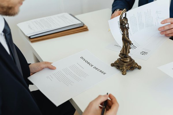Découverte de la Blockchain : Révolutionner la Sécurité Contractuelle dans les Services Juridiques